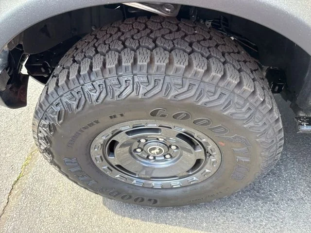 Used 2025 Gray Ford Badlands image 15