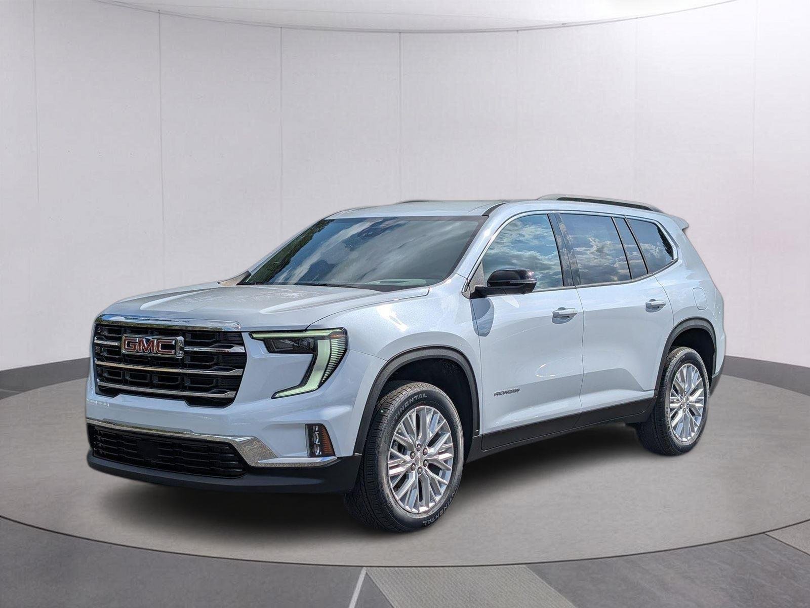 New 2026 Glacier White Tricoat GMC Elevation image 3