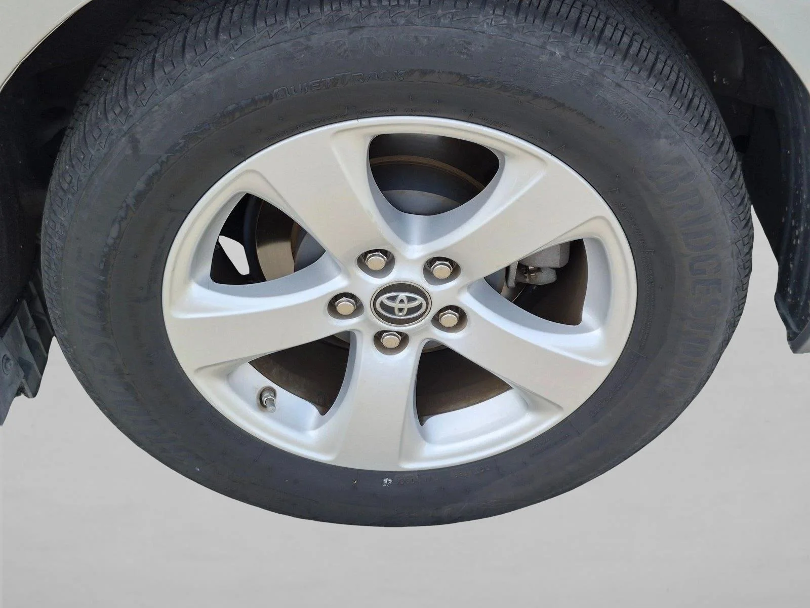 Used 2018 Silver Sky Metallic Toyota LE image 14