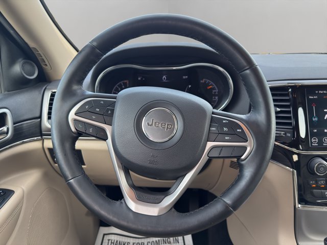 Used 2019 Diamond Black Crystal Pearlcoat Jeep Limited image 10
