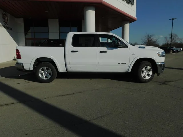 New 2026 Bright White Clear-Coat Exterior Paint RAM Big Horn/Lone Star image 32