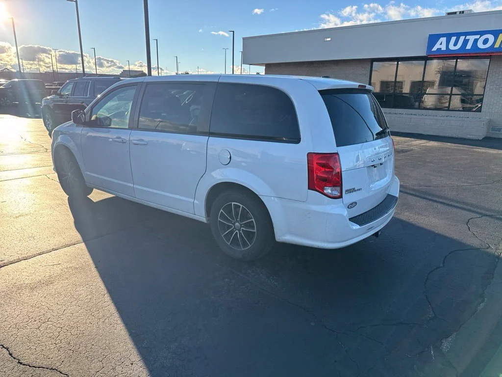 Used 2018 White Dodge SE Plus image 5