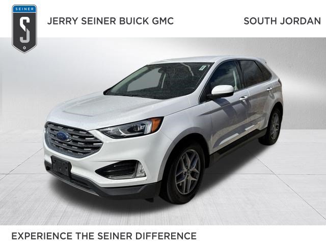 Used 2021 White Ford SEL image 1