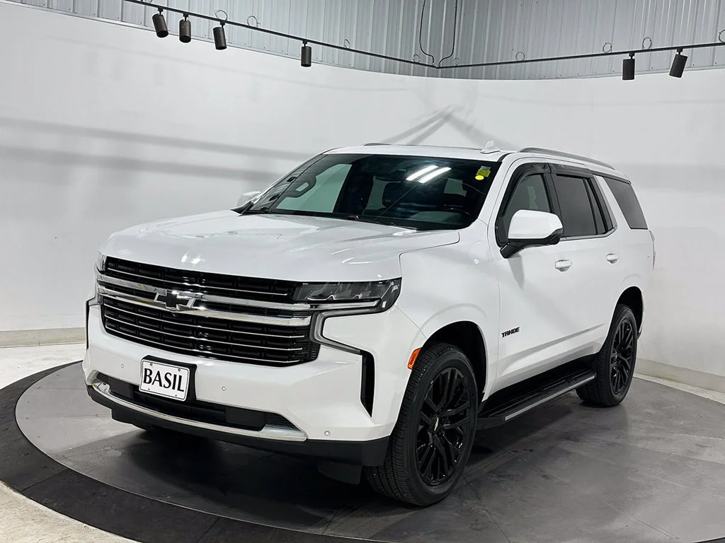 Used 2023 SUMMIT WHITE Chevrolet LT image 8