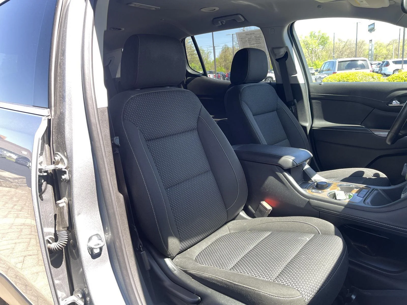 Used 2023 Sterling Metallic GMC SLE image 31