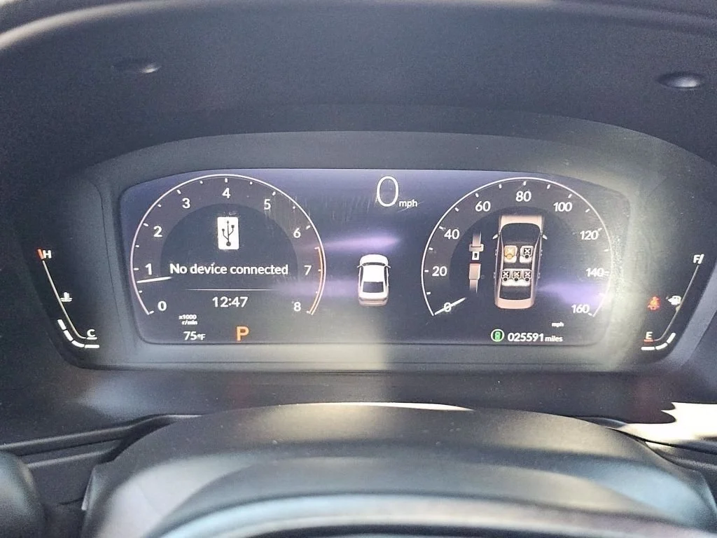 Used 2024 White Honda LX image 31