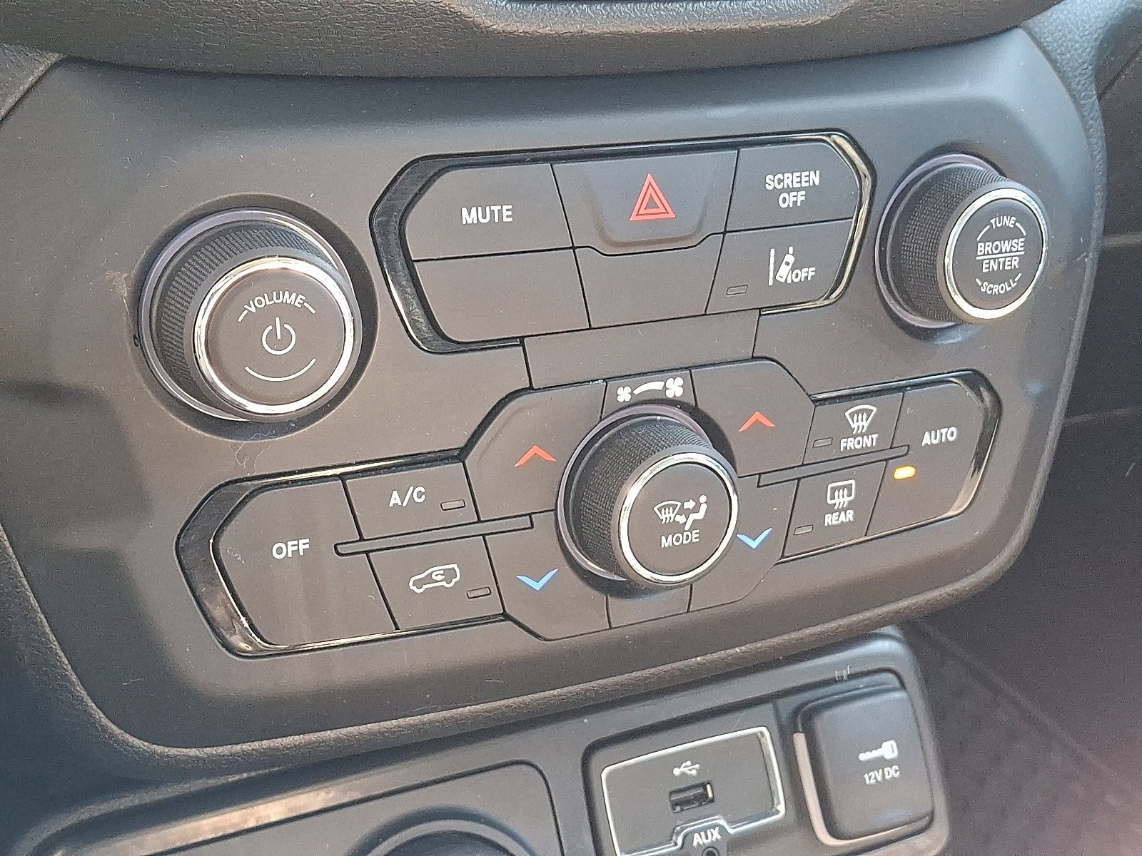 2022 Jeep Renegade Limited - Photo 19