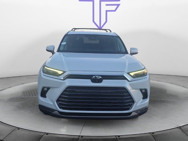 Certified Used 2024 Pearl Toyota Limited image 10