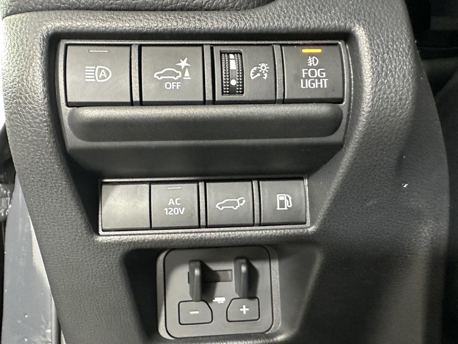 Used 2025 Underground Toyota Base image 27