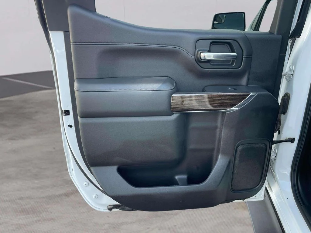 Used 2021 Summit White GMC Elevation image 24