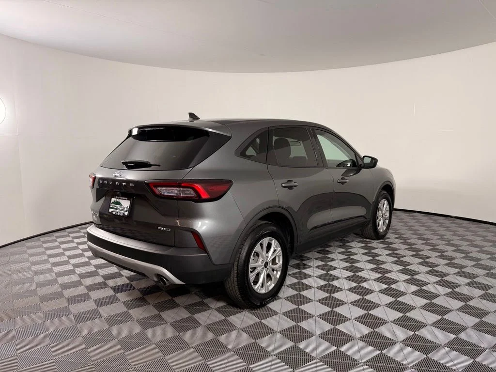 Used 2025 Gray Ford Active image 9