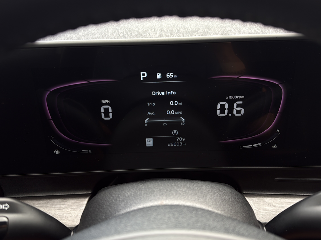 Used 2023 Glacial White Pearl Kia X-Line image 23