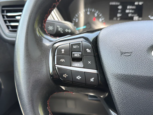 Used 2022 Red Ford SEL image 13