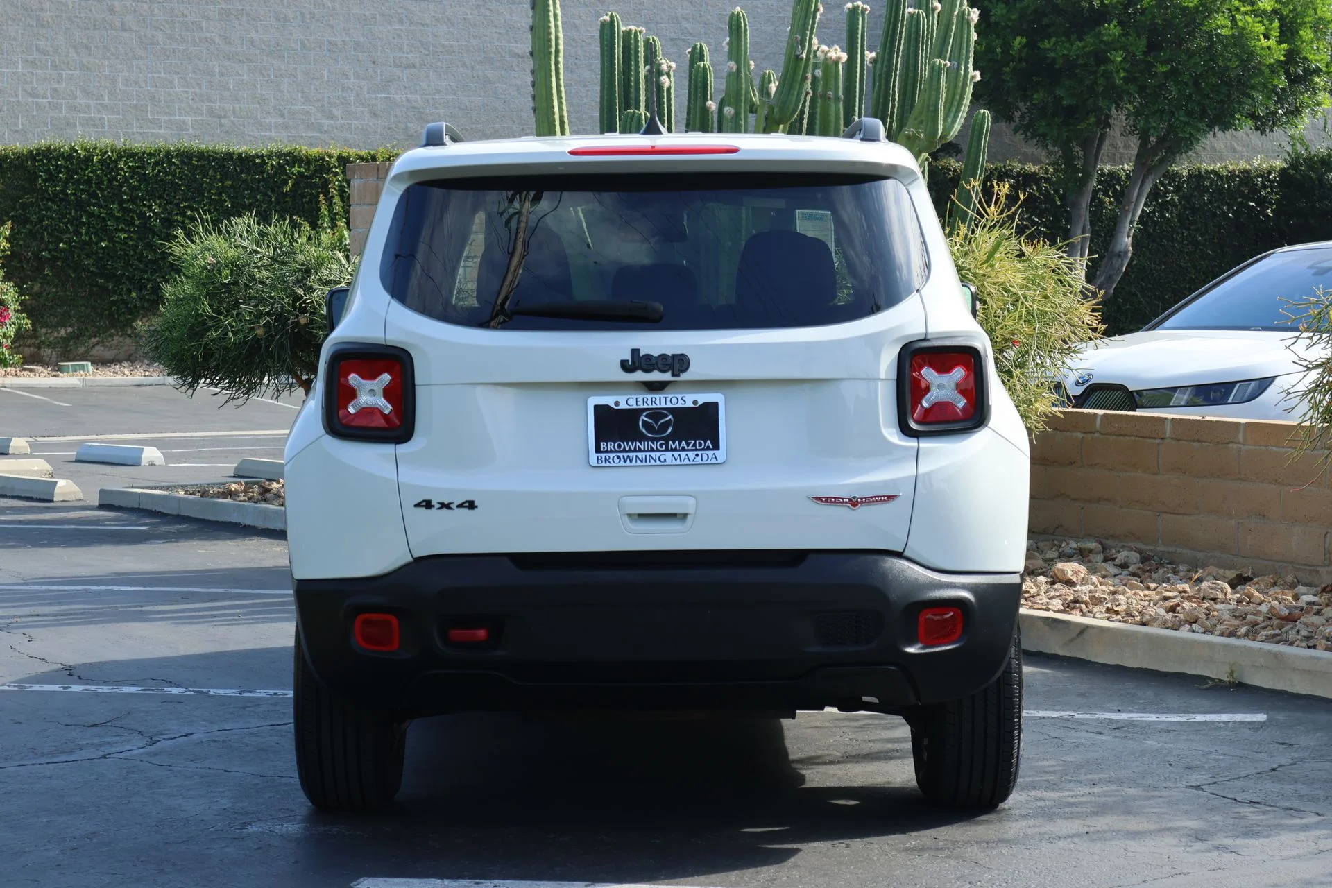 Used 2023 White Jeep Trailhawk image 4