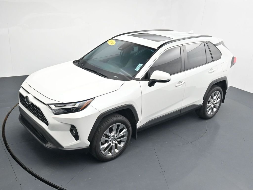 Used 2024 Beige Toyota XLE Premium image 26