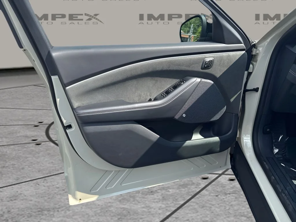 Used 2025 Beige Ford GT image 14