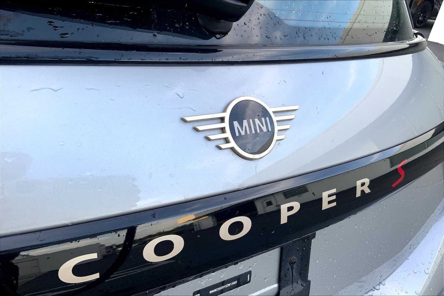 Used 2025 Melting Silver III Metallic MINI Cooper S image 30
