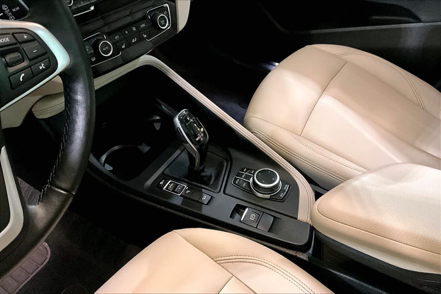 Used 2021 Alpine White BMW xDrive28i image 16