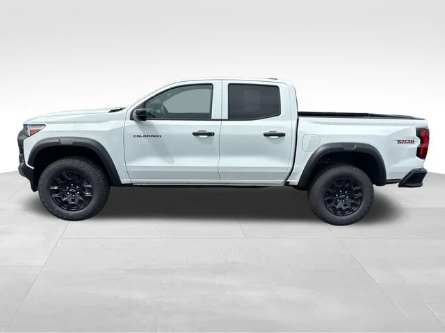 New 2026 Summit White Chevrolet Trail Boss image 2