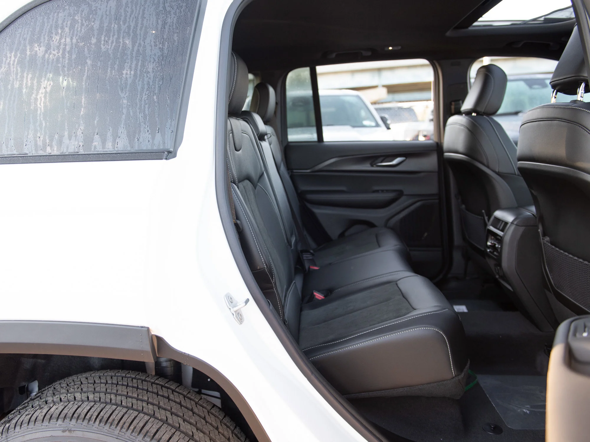 Used 2025 White Jeep Altitude* 4x4, Sunroof, Remote Start, Trailer Tow Package image 23