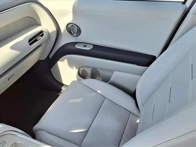 Used 2026 White Hyundai Calligraphy image 14