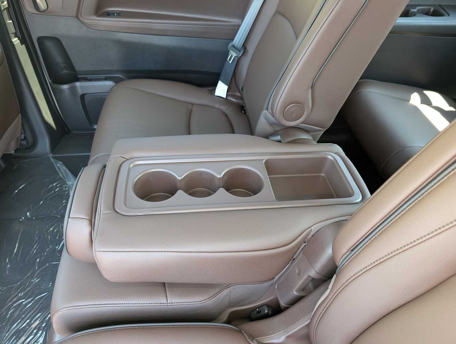 New 2026 Platinum White Pearl Honda Touring image 21
