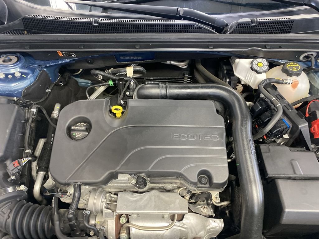 Used 2024 Lakeshore Blue Chevrolet LT image 38