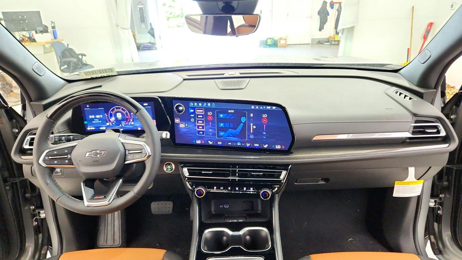 2027 Chevrolet Traverse Z71 - Photo 29
