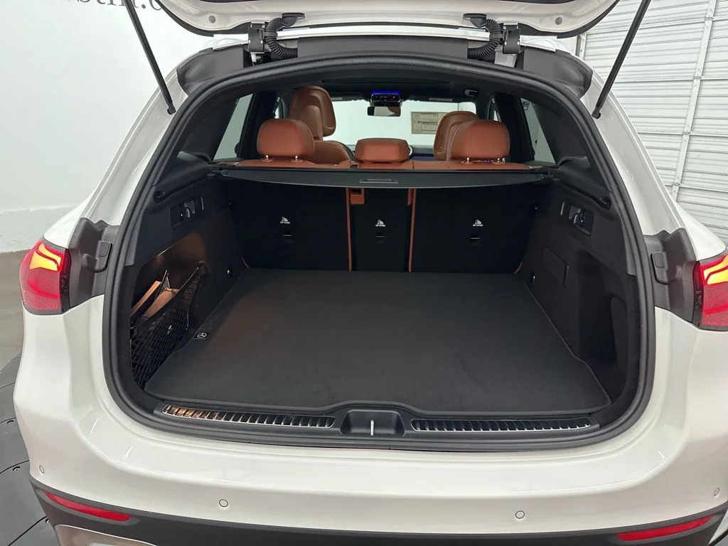 Used 2026 White Mercedes-Benz GLC 300 image 25