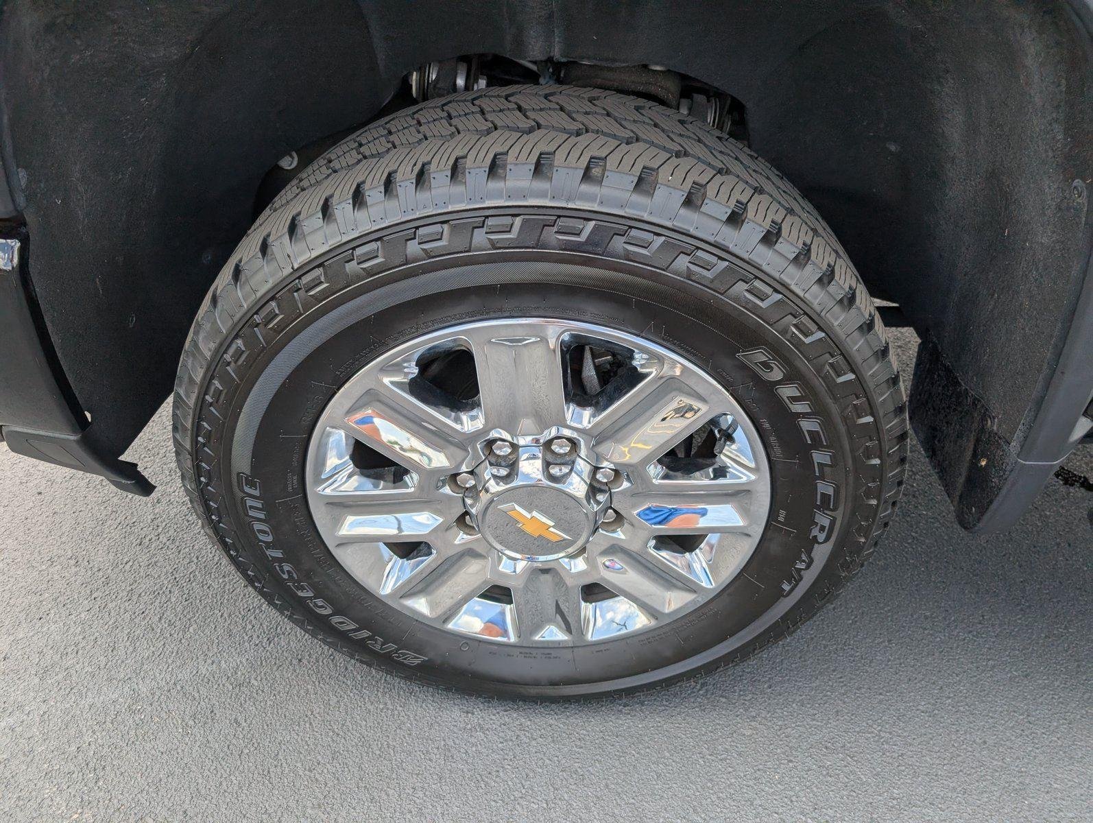 Used 2024 Black Chevrolet High Country image 43