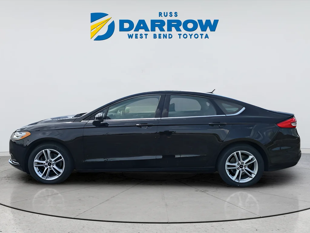 Used 2018 Ford Fusion SE with VIN 3FA6P0HDXJR149147 for sale in West Bend, WI