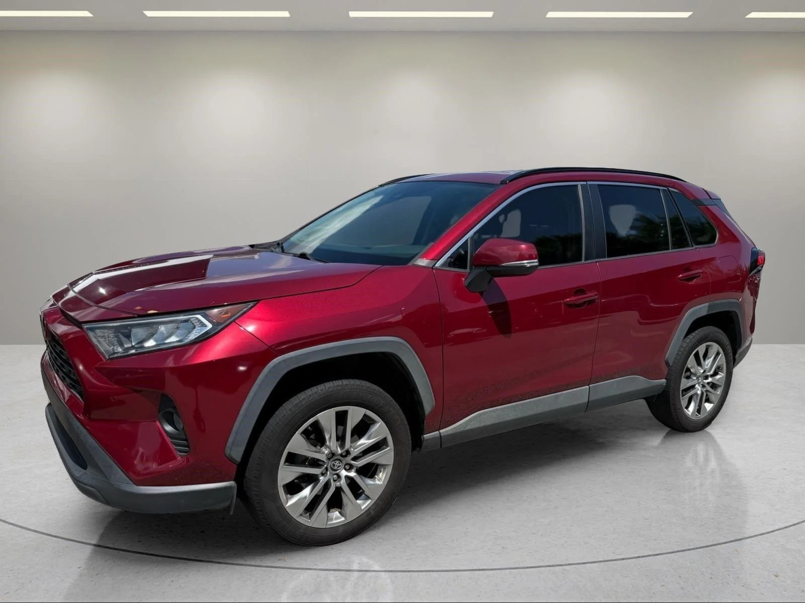 Used 2019 Ruby Flare Pearl Toyota XLE Premium image 2