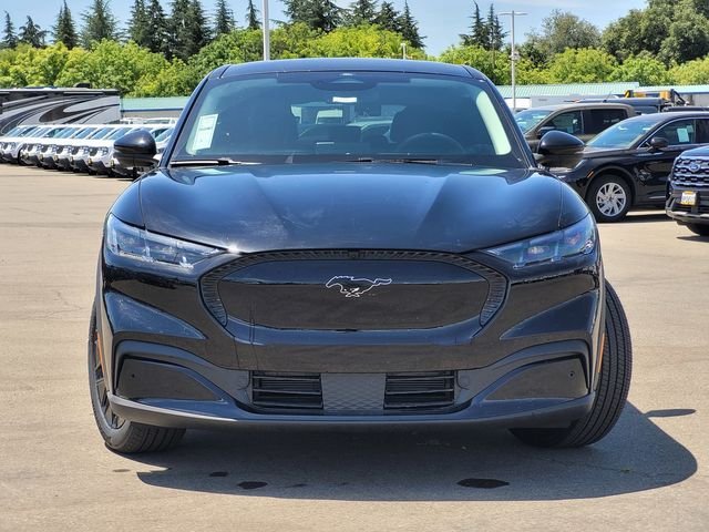 New 2026 Black Ford Select image 3