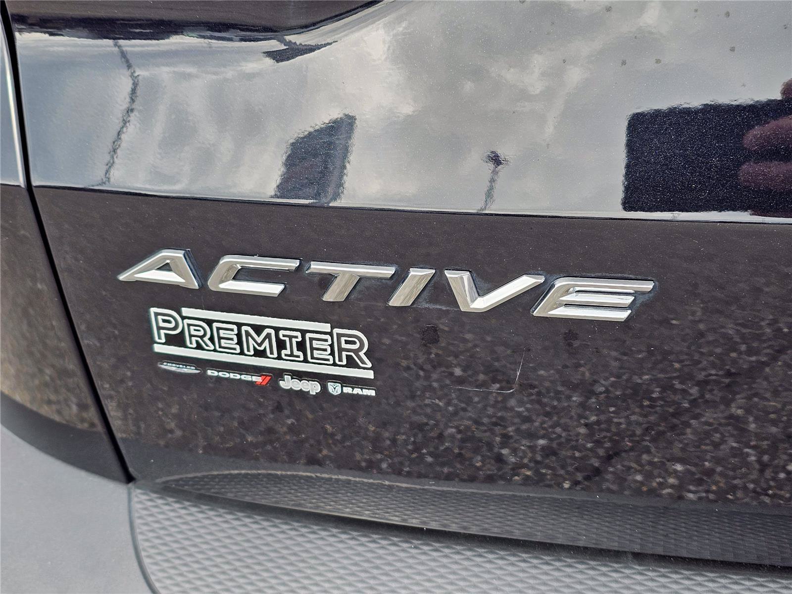 Used 2024 Agate Black Metallic Ford Active image 10