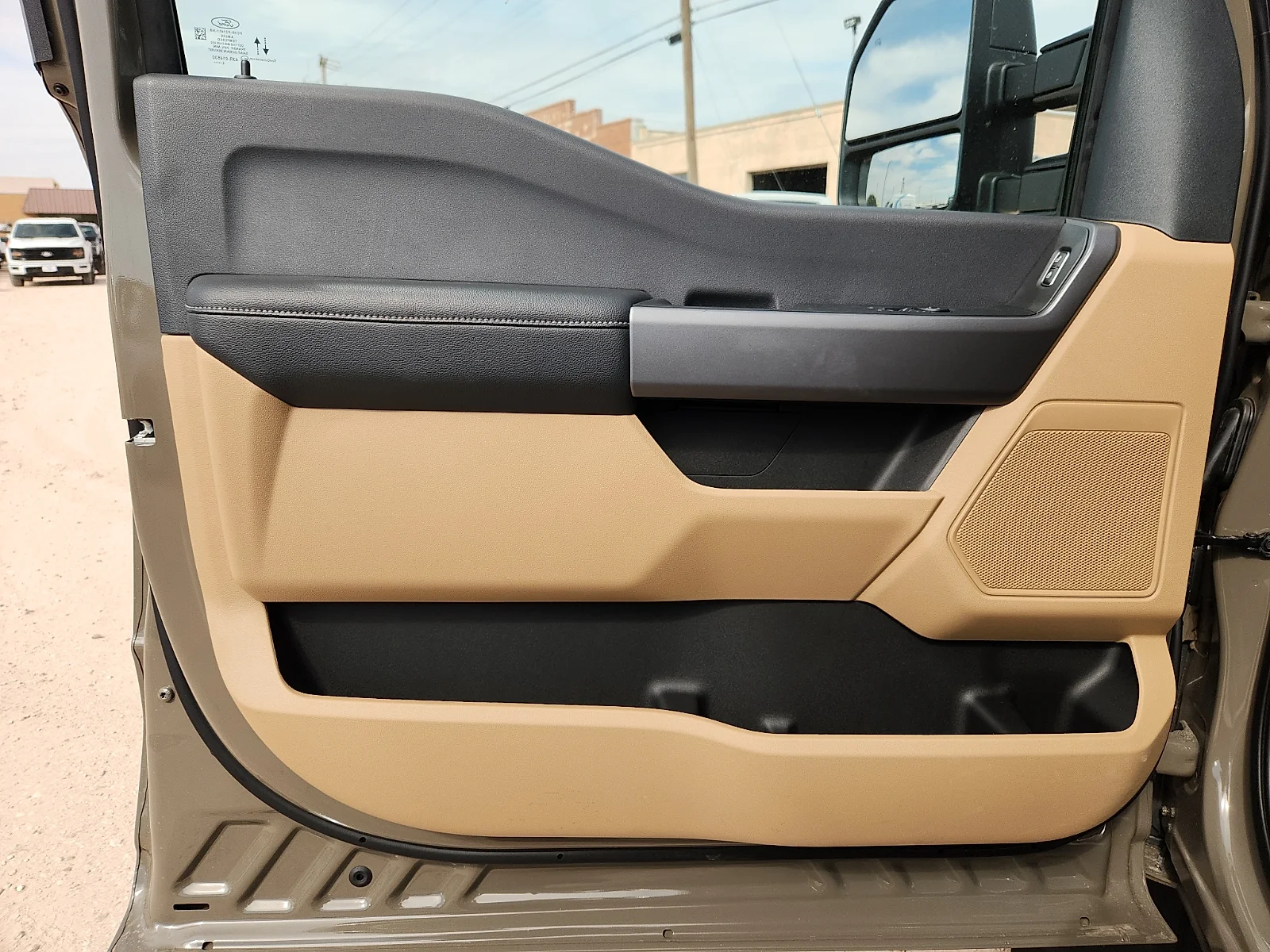New 2027 Marsh Gray Metallic Ford XLT image 14