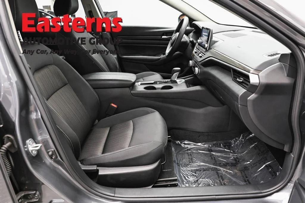 Used 2025 Gray Nissan 2.5 SV image 26