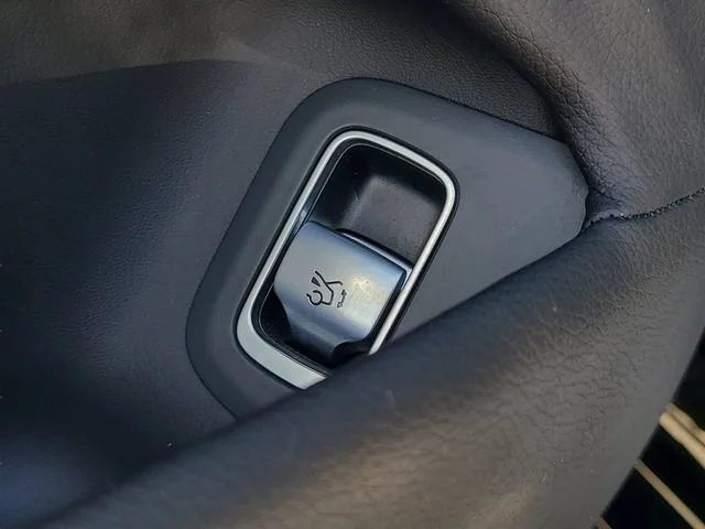 Used 2023 Black Mercedes-Benz S 580 image 18
