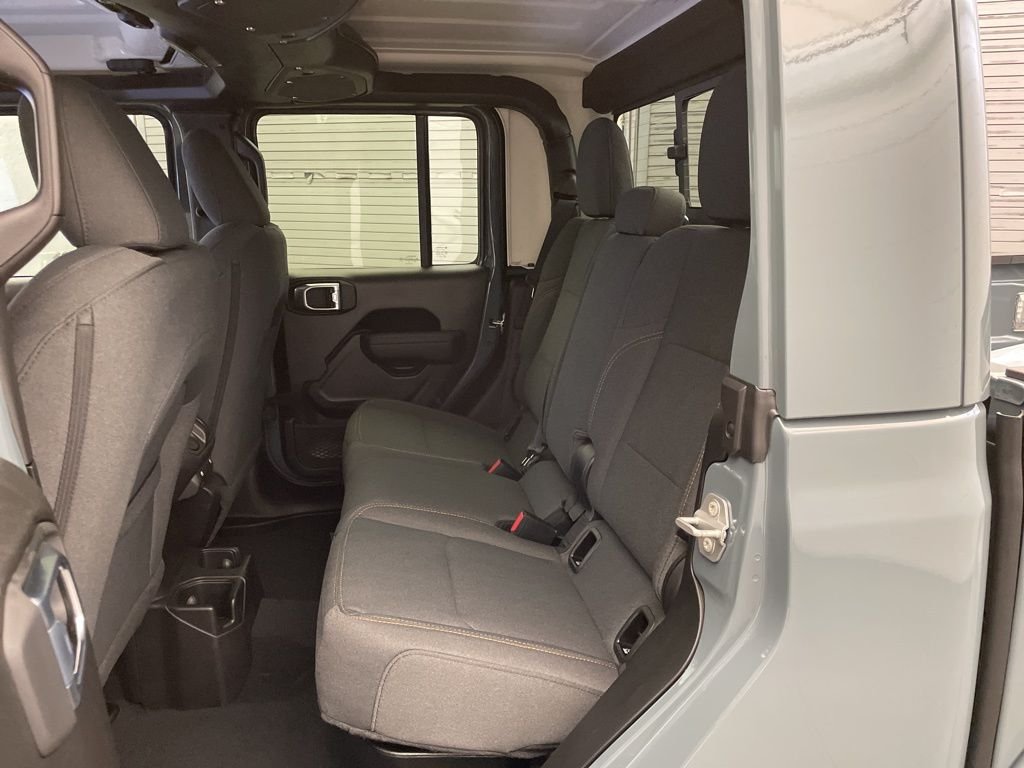 New 2026 Anvil Clear-Coat Exterior Paint Jeep Sport S image 15