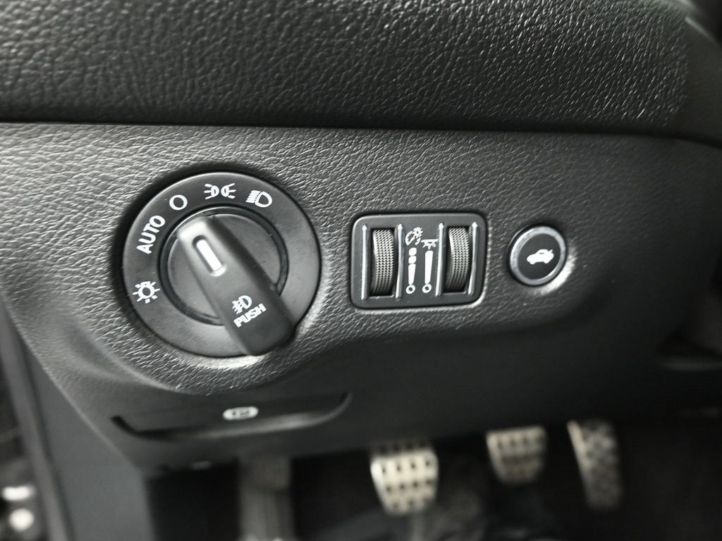 2021 DODGE CHALLENGER - Image 18