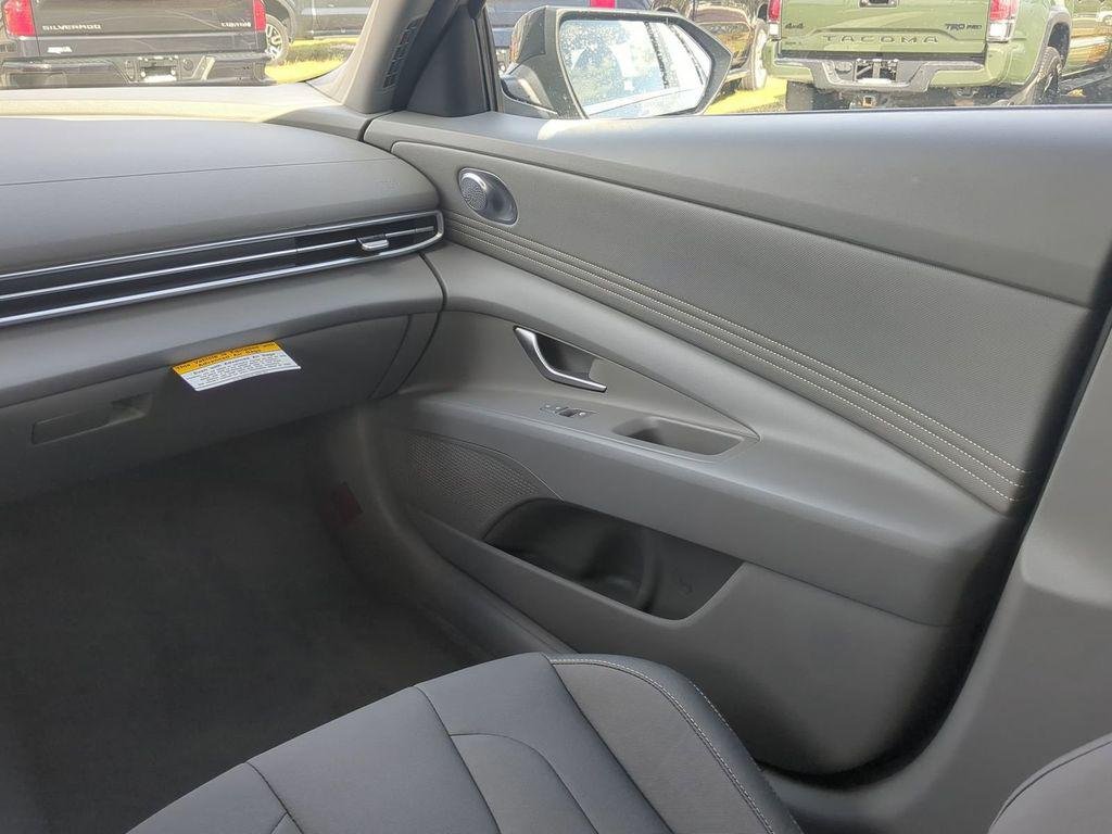 New 2026 Black Hyundai SEL Sport Premium image 18