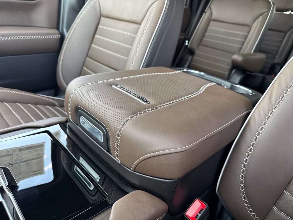 2026 GMC Yukon Denali Ultimate - Photo 55