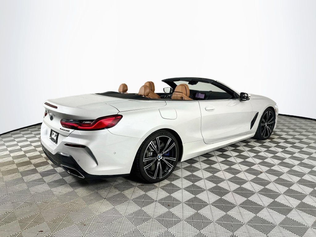 Used 2022 White BMW M850i xDrive image 7