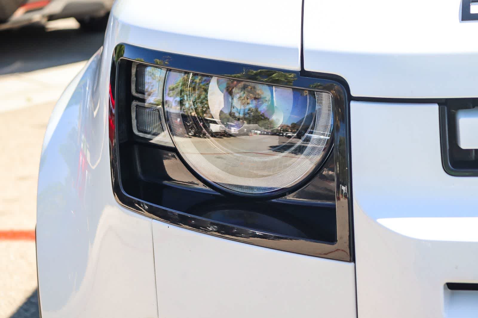 Used 2020 Fuji White Land Rover HSE image 10