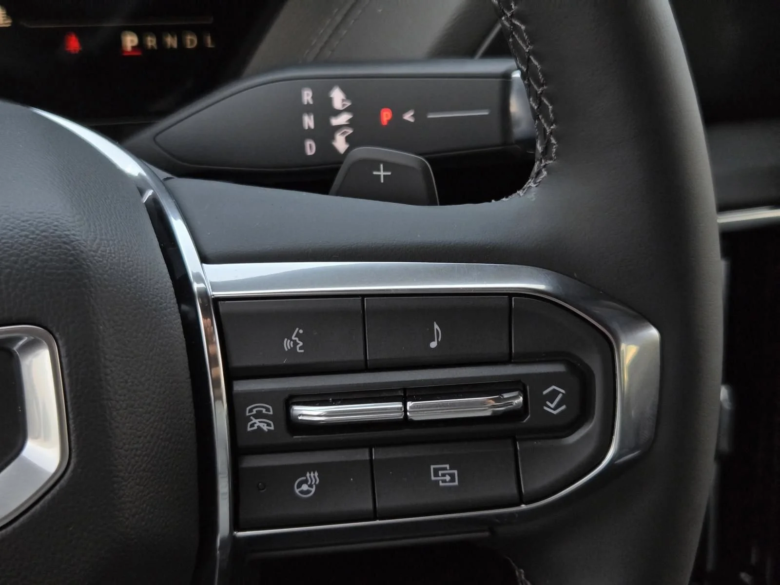 2026 GMC Yukon XL Denali - Photo 15