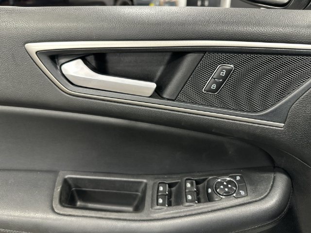 Used 2020 White Ford SEL image 19