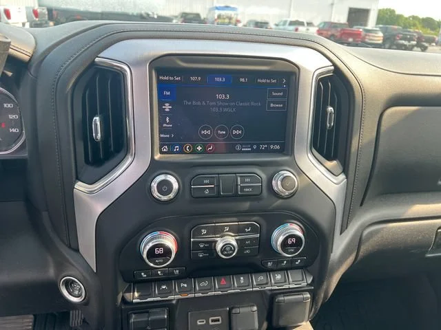 Used 2022 Onyx Black GMC SLT image 24