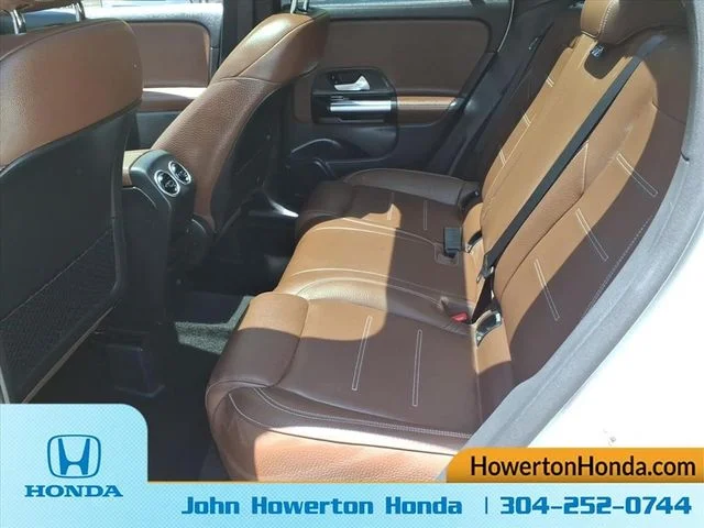 Used 2022 White Mercedes-Benz GLA 250 image 16