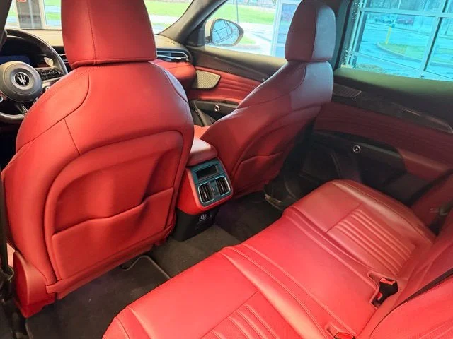Certified Used 2023 Bianco Astro Metallic Maserati Modena image 15