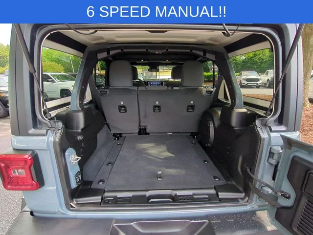 Used 2024 Gray Jeep Rubicon image 31