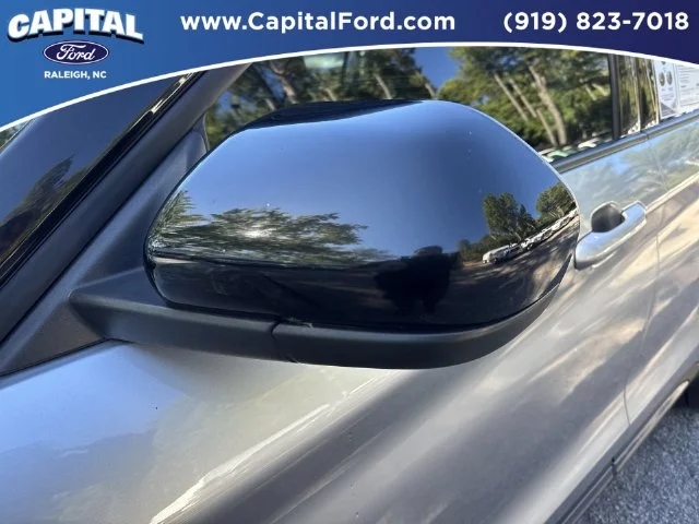 Used 2023 Silver Ford XLT image 12